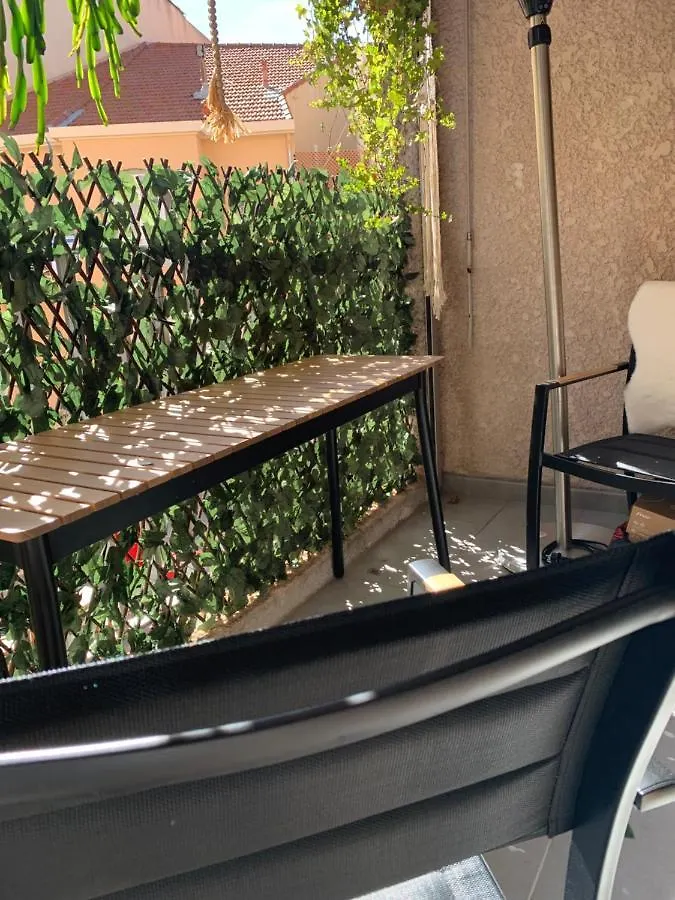 Studio tt confort coeur ville avec terrasse et parking gratuit Sanary-sur-Mer